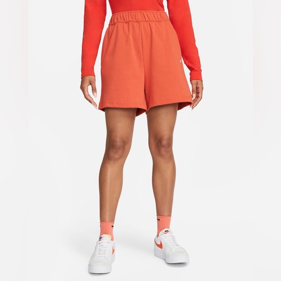 Nike Pants - 🆕 Nike Loose Fit High Rise Shorts